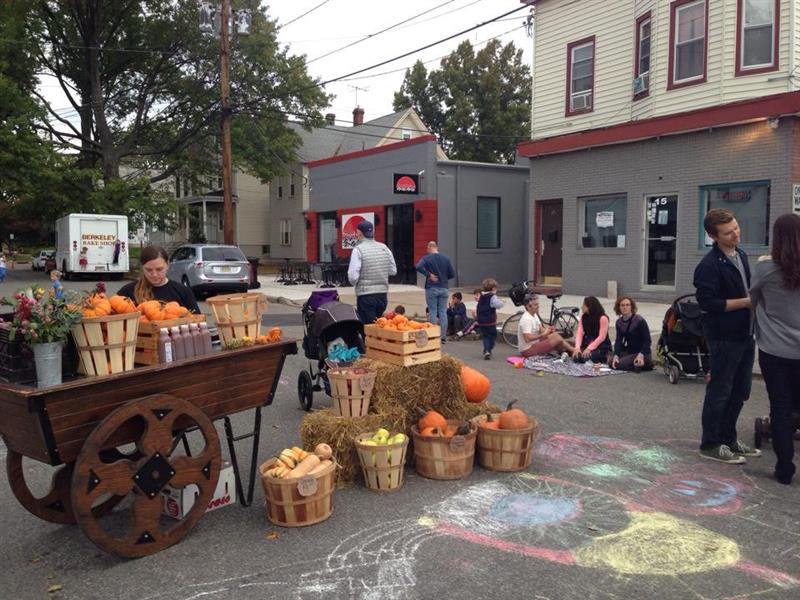 A Taste of Highland Park & Harvest Party Block Party